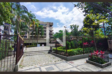 Apartamento à venda com 225m², 4 quartos e 3 vagasfachada