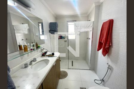 Apartamento à venda com 205m², 4 quartos e 2 vagas Apartamento à venda com 205m², 4 quartos e 2 vagasBanheiro da Suíte