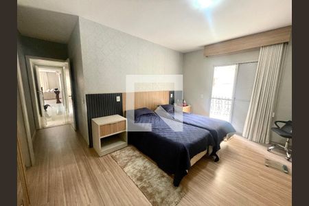 Apartamento à venda com 205m², 4 quartos e 2 vagas Apartamento à venda com 205m², 4 quartos e 2 vagasSuíte