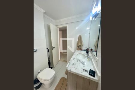 Apartamento à venda com 205m², 4 quartos e 2 vagas Apartamento à venda com 205m², 4 quartos e 2 vagasBanheiro Social