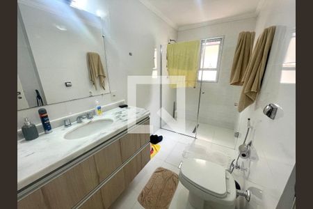 Apartamento à venda com 205m², 4 quartos e 2 vagas Apartamento à venda com 205m², 4 quartos e 2 vagasBanheiro Social