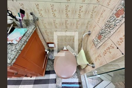 Casa de condomínio à venda com 250m², 3 quartos e 1 vaga Casa de condomínio à venda com 250m², 3 quartos e 1 vagaBanheiro