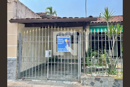 Casa de condomínio à venda com 250m², 3 quartos e 1 vaga Casa de condomínio à venda com 250m², 3 quartos e 1 vagaPlaca