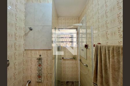 Casa de condomínio à venda com 250m², 3 quartos e 1 vaga Casa de condomínio à venda com 250m², 3 quartos e 1 vagaBanheiro