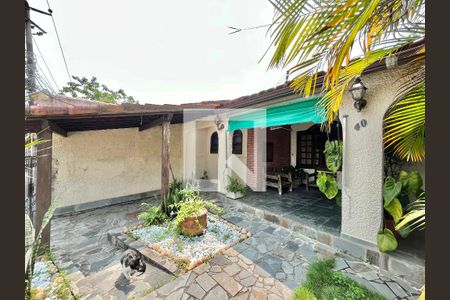Casa de condomínio à venda com 250m², 3 quartos e 1 vaga Casa de condomínio à venda com 250m², 3 quartos e 1 vagaGaragem