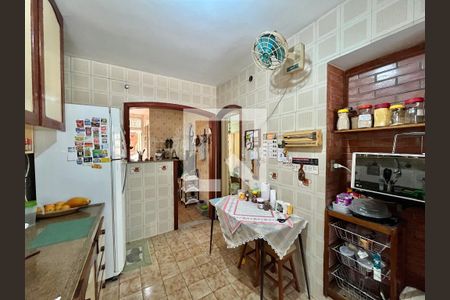 Casa de condomínio à venda com 250m², 3 quartos e 1 vaga Casa de condomínio à venda com 250m², 3 quartos e 1 vagaCozinha