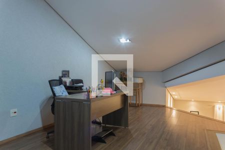 Casa à venda com 207m², 3 quartos e 4 vagasEscritório