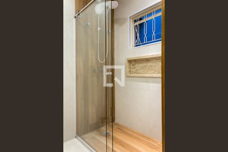 Casa à venda com 207m², 3 quartos e 4 vagasBanheiro