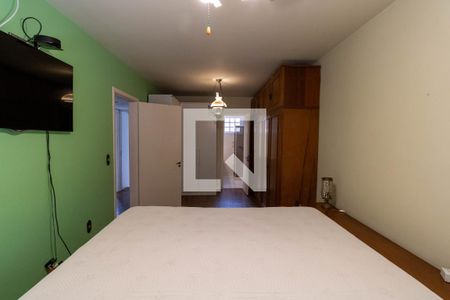 Casa de condomínio à venda com 161m², 3 quartos e 2 vagas Casa de condomínio à venda com 161m², 3 quartos e 2 vagasSuíte