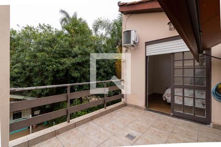 Casa de condomínio à venda com 161m², 3 quartos e 2 vagas Casa de condomínio à venda com 161m², 3 quartos e 2 vagasSacada