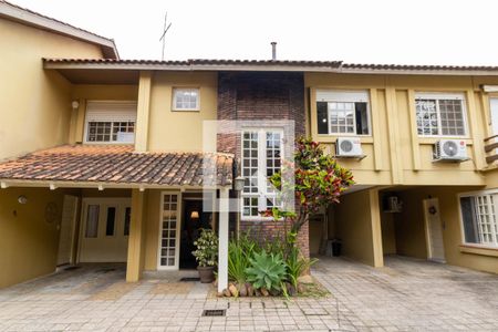 Casa de condomínio à venda com 161m², 3 quartos e 2 vagas Casa de condomínio à venda com 161m², 3 quartos e 2 vagasFachada do Prédio