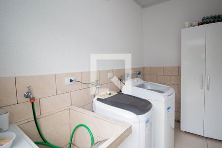 Casa à venda com 385m², 3 quartos e 8 vagas Casa à venda com 385m², 3 quartos e 8 vagasEdícula - Área de Serviço