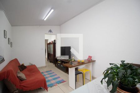 Casa à venda com 385m², 3 quartos e 8 vagas Casa à venda com 385m², 3 quartos e 8 vagasEdícula - Sala