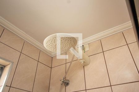 Casa à venda com 385m², 3 quartos e 8 vagas Casa à venda com 385m², 3 quartos e 8 vagasBanheiro de Serviço