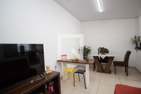 Casa à venda com 385m², 3 quartos e 8 vagas Casa à venda com 385m², 3 quartos e 8 vagasEdícula - Sala