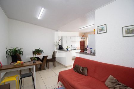 Casa à venda com 385m², 3 quartos e 8 vagas Casa à venda com 385m², 3 quartos e 8 vagasEdícula - Sala