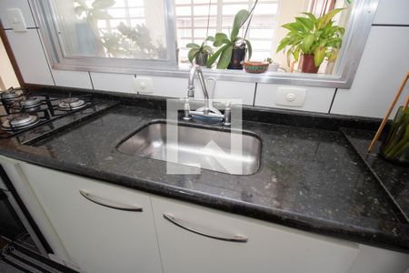 Casa à venda com 385m², 3 quartos e 8 vagas Casa à venda com 385m², 3 quartos e 8 vagasCozinha - Torneira