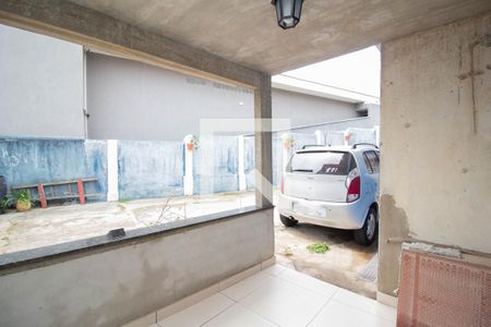 Casa à venda com 385m², 3 quartos e 8 vagas Casa à venda com 385m², 3 quartos e 8 vagasEdícula - Varanda