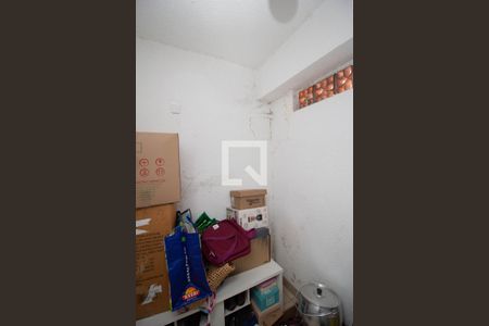 Casa à venda com 385m², 3 quartos e 8 vagas Casa à venda com 385m², 3 quartos e 8 vagasEdícula - Dispensa