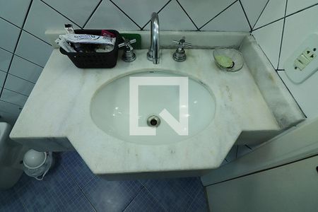 Casa à venda com 246m², 3 quartos e 3 vagasBanheiro Social