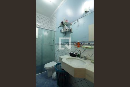 Casa à venda com 246m², 3 quartos e 3 vagasBanheiro Social