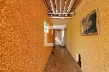 Casa à venda com 246m², 3 quartos e 3 vagasCorredor