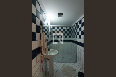 Casa à venda com 246m², 3 quartos e 3 vagasBanheiro de serviço