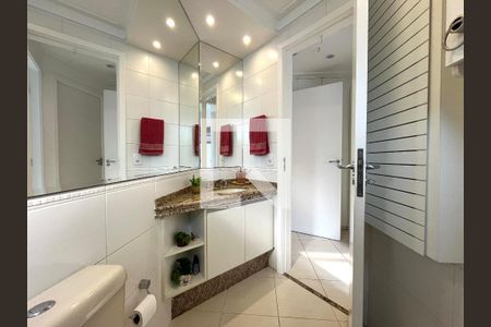 Apartamento à venda com 63m², 2 quartos e 1 vaga Apartamento à venda com 63m², 2 quartos e 1 vagaBanheiro Corredor