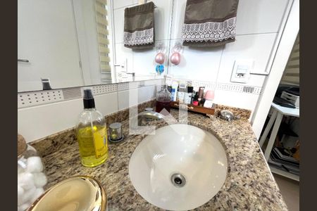 Apartamento à venda com 63m², 2 quartos e 1 vaga Apartamento à venda com 63m², 2 quartos e 1 vagaBanheiro da Suíte