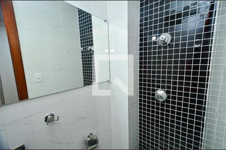 Apartamento para alugar com 89m², 2 quartos e 1 vaga Apartamento para alugar com 89m², 2 quartos e 1 vagaBanheiro social