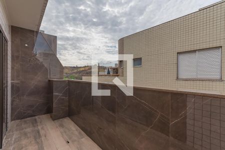 Apartamento à venda com 215m², 3 quartos e 2 vagasVaranda Suíte 2