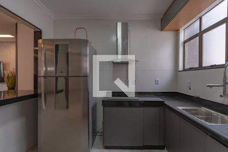 Apartamento à venda com 215m², 3 quartos e 2 vagasCozinha