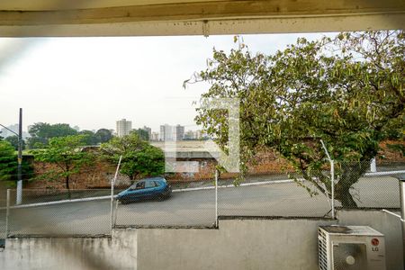 Casa de condomínio à venda com 165m², 3 quartos e 2 vagas Casa de condomínio à venda com 165m², 3 quartos e 2 vagasVista do sótão