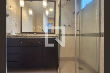 Apartamento à venda com 95m², 2 quartos e 1 vaga Apartamento à venda com 95m², 2 quartos e 1 vagaBanheiro da Suíte