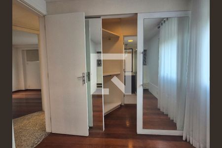 Apartamento à venda com 95m², 2 quartos e 1 vaga Apartamento à venda com 95m², 2 quartos e 1 vagaSuíte