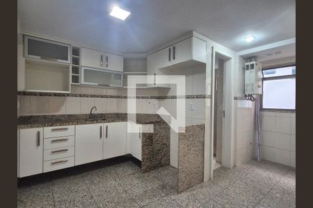 Apartamento à venda com 95m², 2 quartos e 1 vaga Apartamento à venda com 95m², 2 quartos e 1 vagaCozinha