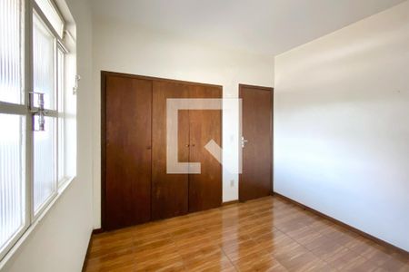 Quarto  de casa à venda com 3 quartos, 344m² em Nova Vista, Belo Horizonte