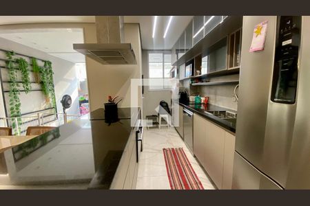 Apartamento à venda com 93m², 3 quartos e 2 vagas Apartamento à venda com 93m², 3 quartos e 2 vagasCozinha