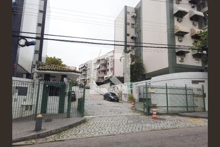 Apartamento à venda com 90m², 3 quartos e 1 vaga Apartamento à venda com 90m², 3 quartos e 1 vagaFachada