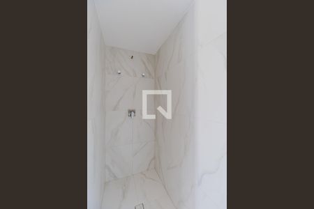 Apartamento à venda com 98m², 2 quartos e 2 vagas Apartamento à venda com 98m², 2 quartos e 2 vagasBanheiro do Quarto 2