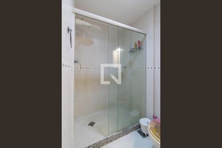 Apartamento à venda com 233m², 4 quartos e 3 vagas Apartamento à venda com 233m², 4 quartos e 3 vagasBanheiro da Suíte 2