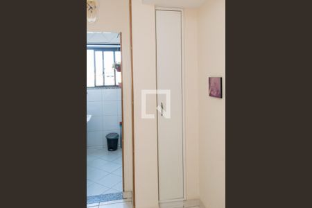 Apartamento à venda com 233m², 4 quartos e 3 vagas Apartamento à venda com 233m², 4 quartos e 3 vagasQuarto extra reversível - Armários