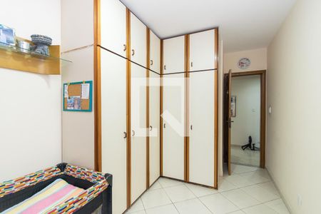 Apartamento à venda com 233m², 4 quartos e 3 vagas Apartamento à venda com 233m², 4 quartos e 3 vagasQuarto 4 - Armários