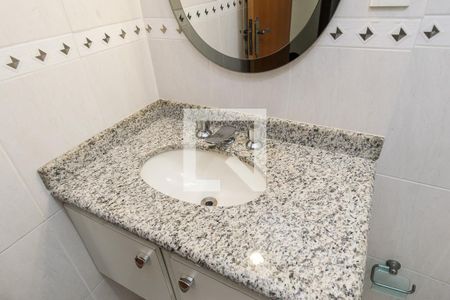 Apartamento à venda com 233m², 4 quartos e 3 vagas Apartamento à venda com 233m², 4 quartos e 3 vagasBanheiro Social