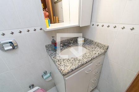 Apartamento à venda com 233m², 4 quartos e 3 vagas Apartamento à venda com 233m², 4 quartos e 3 vagasBanheiro da Suíte 2