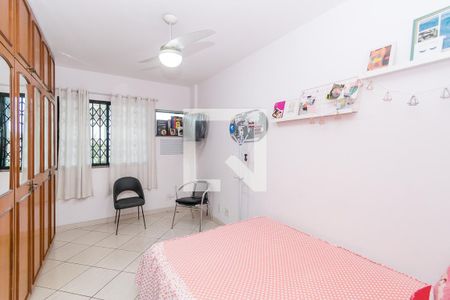 Apartamento à venda com 233m², 4 quartos e 3 vagas Apartamento à venda com 233m², 4 quartos e 3 vagasSuíte 2