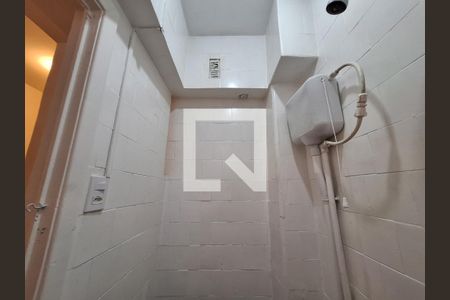 Apartamento à venda com 90m², 3 quartos e sem vaga Apartamento à venda com 90m², 3 quartos e sem vagaBanheiro de serviço