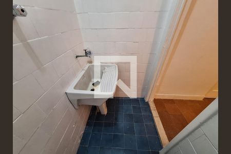 Apartamento à venda com 90m², 3 quartos e sem vaga Apartamento à venda com 90m², 3 quartos e sem vagaBanheiro de serviço