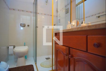 Casa à venda com 270m², 4 quartos e 4 vagasBanheiro Corredor