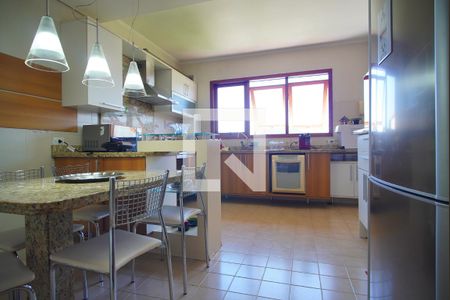 Casa à venda com 270m², 4 quartos e 4 vagasCozinha